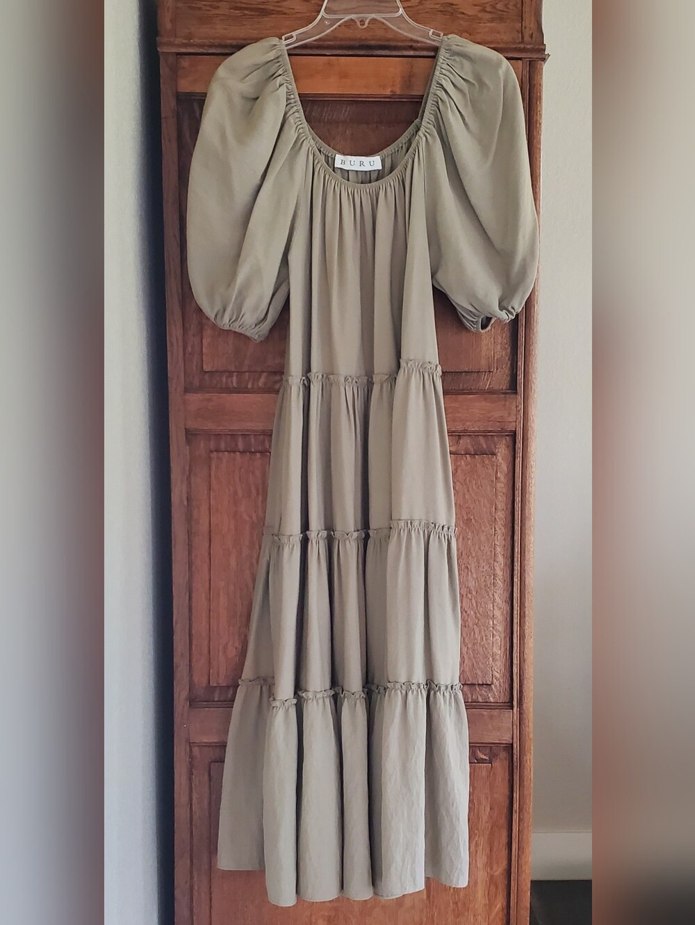 BURU TIERED PUFF SLEEVE MIDI DRESS OLIVE/SAGE GREEN SIZE MEDIUM EXCELLENT